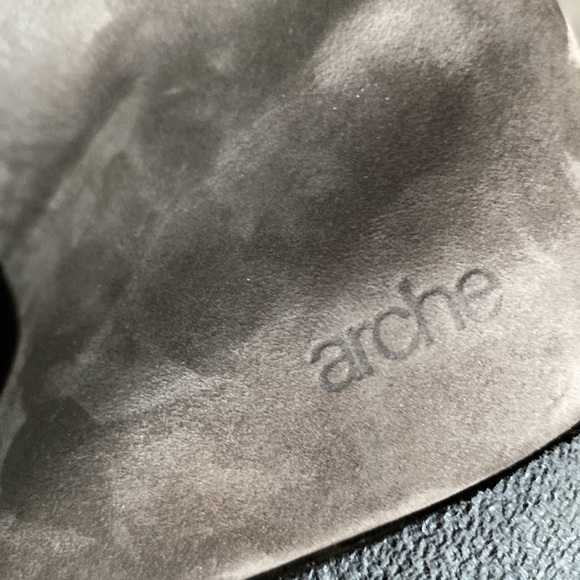 ARCHE WOMEN SUPER CUTE MARY-JANE STYLE BROWN SUEDE HERL SHOE SIZE 40 - Picture 8 of 9